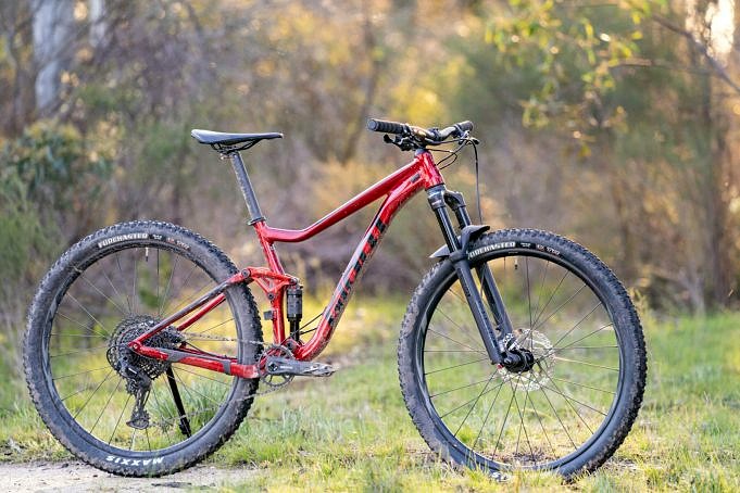 GIANT ROLLS OUT ITS 2007 BIKES